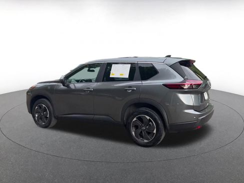 Used 2025 Nissan Rogue SV AWD/4WD image 10