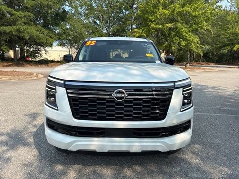Used 2025 Nissan Armada SV AWD/4WD image 8