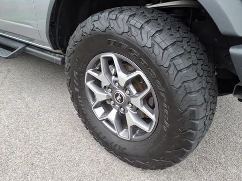 Used 2024 Ford Bronco Badlands AWD/4WD image 4