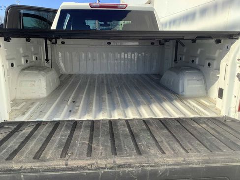 Used 2022 Chevrolet Silverado 1500 LT w/ Z71 Off-Road Package image 19