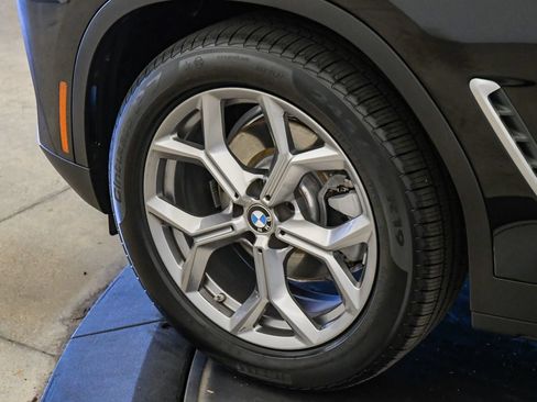 Used 2023 BMW X4 xDrive30i w/ Convenience Package AWD/4WD image 9