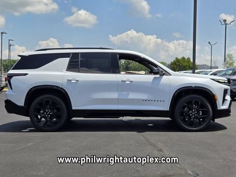 New 2026 Chevrolet Traverse RS w/ LPO, Floor Liner Package FWD image 2