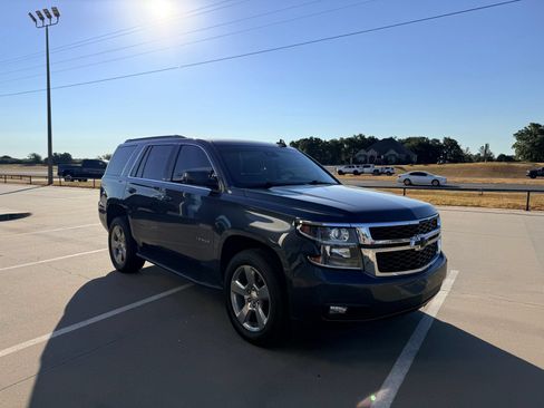 Used 2020 Chevrolet Tahoe LT w/ Luxury Package AWD/4WD image 5