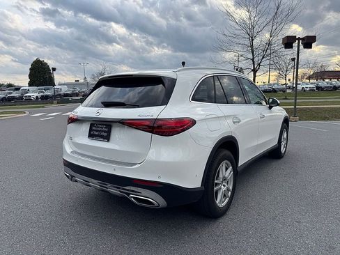 Used 2023 Mercedes-Benz GLC 300 4MATIC image 3