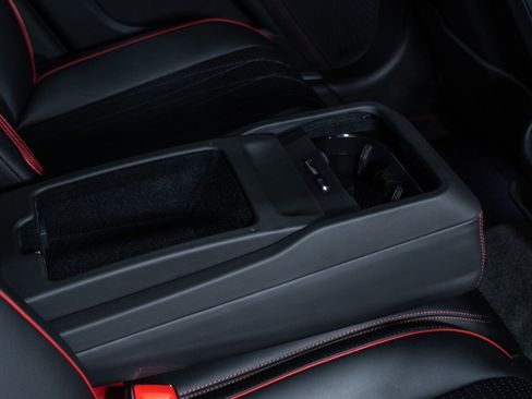 Used 2022 Bentley Flying Spur V8 image 38