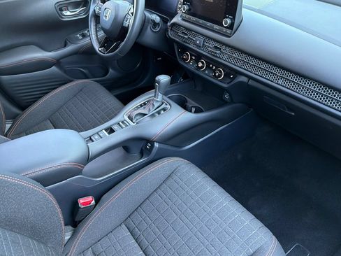 Used 2024 Honda HR-V Sport image 16