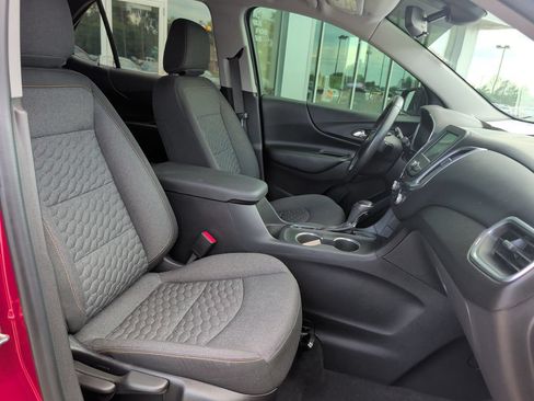 Used 2019 Chevrolet Equinox LT w/ Driver Convenience Package FWD image 21