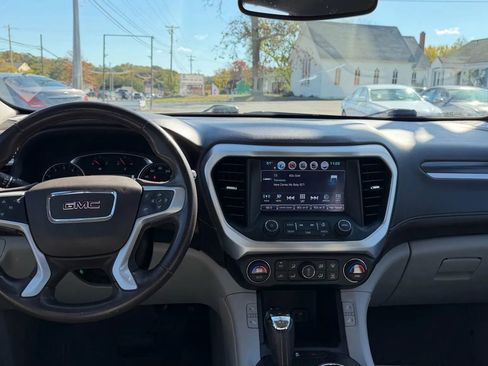 Used 2019 GMC Acadia SLT image 14
