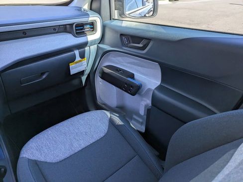 New 2025 Ford Maverick XLT w/ XLT Luxury Package image 18