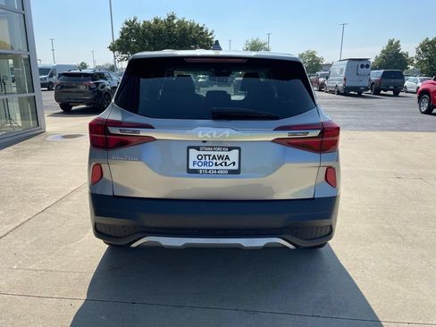 Used 2023 Kia Seltos LX AWD/4WD image 6