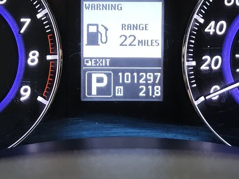 Used 2014 INFINITI QX70 AWD w/ Premium Package image 31