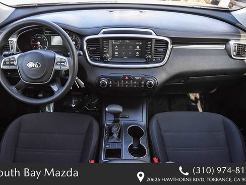 Used 2019 Kia Sorento FWD image 12