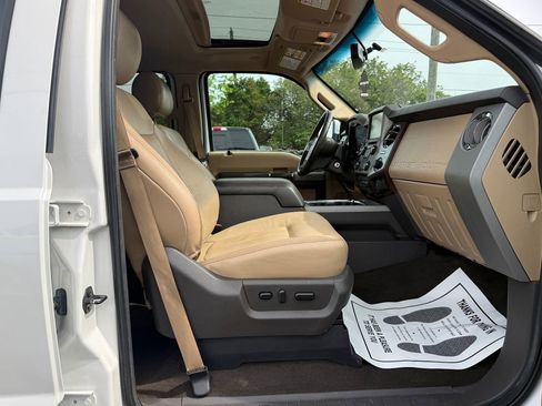 Used 2016 Ford F250 Lariat w/ Lariat Ultimate Package AWD/4WD image 28