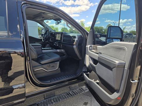Used 2024 Ford F250 Lariat w/ Lariat Ultimate Package image 16
