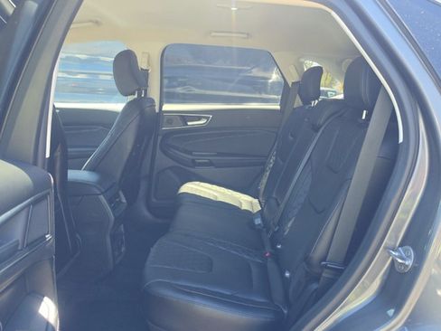 Used 2024 Ford Edge Titanium w/ Equipment Group 301A AWD/4WD image 7