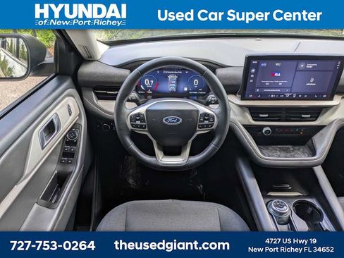 Used 2025 Ford Explorer Active RWD image 23