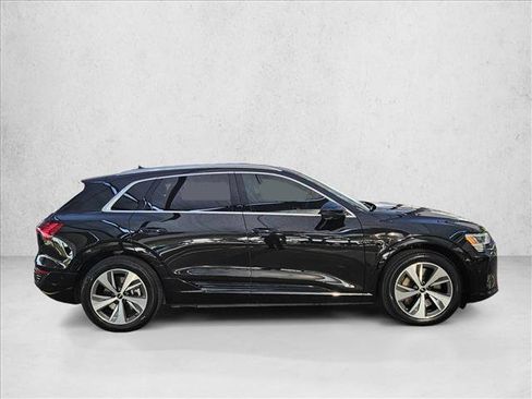 Certified 2024 Audi Q8 e-tron Premium Plus w/ Premium Plus Package AWD/4WD image 4