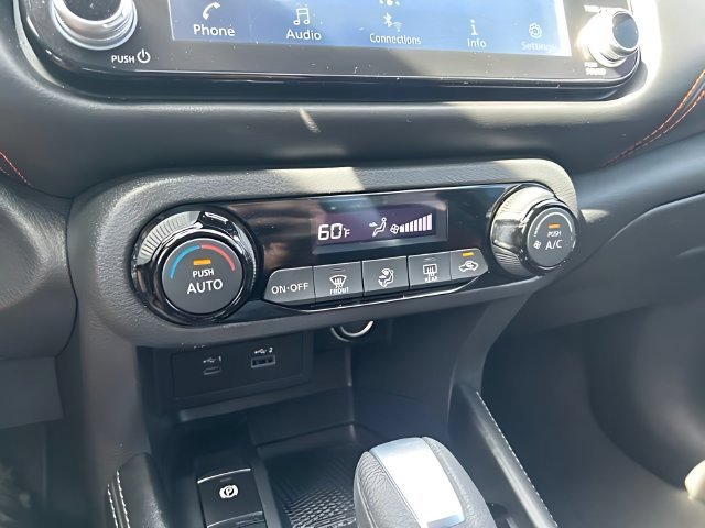 Used 2023 Nissan Kicks SR w/ Interior Electronics Package FWD image 29