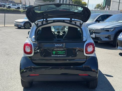 Used 2017 smart fortwo electric drive RWD image 7