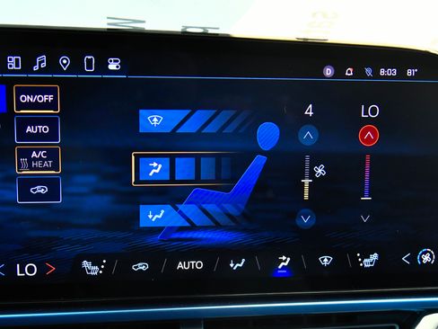 Used 2025 Chevrolet Equinox EV LT FWD image 33