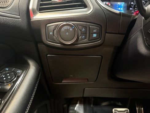 Used 2019 Ford Edge ST w/ Equipment Group 401A AWD/4WD image 13