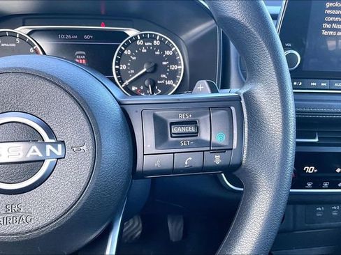 Used 2024 Nissan Rogue SV image 13