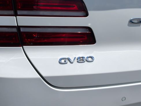 Used 2024 Genesis GV80 2.5T w/ Prestige Package AWD/4WD image 12