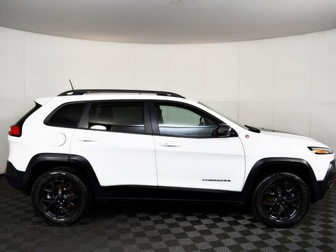 Used 2017 Jeep Cherokee Trailhawk w/ Comfort/Convenience Group image 7
