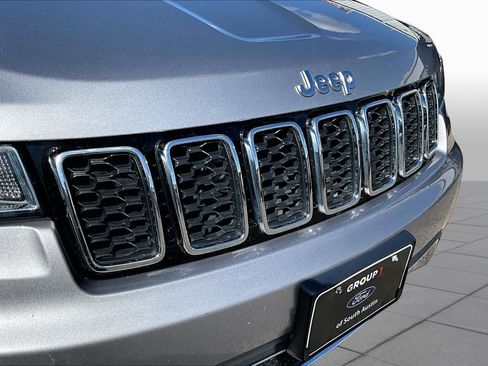 Used 2018 Jeep Grand Cherokee Limited RWD image 30