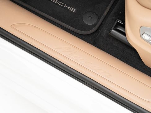 Used 2022 Porsche Macan image 14