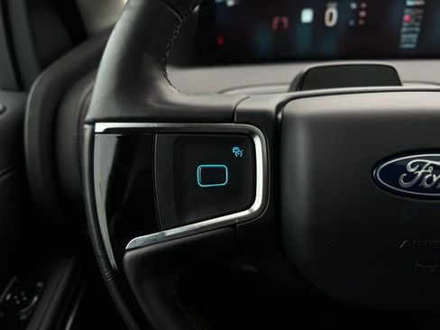 Used 2025 Ford Expedition Max Platinum image 39