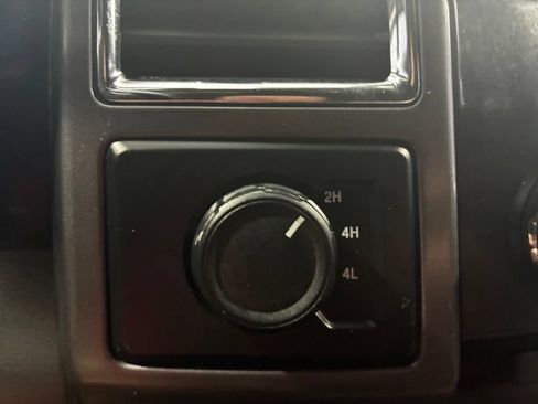 Used 2016 Ford F150 XLT AWD/4WD image 24
