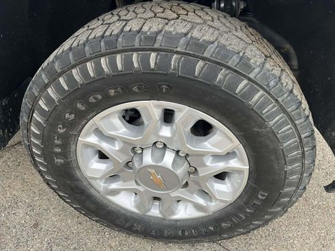 Used 2022 Chevrolet Silverado 2500 LT w/ Convenience Package image 15