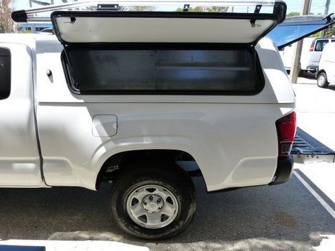 Used 2022 Toyota Tacoma SR image 16