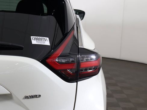 Used 2020 Nissan Murano S w/ Technology Package image 13