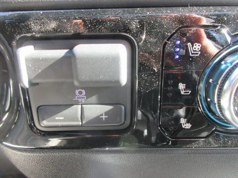 New 2026 GMC Sierra 1500 SLT w/ SLT Premium Plus Package image 21