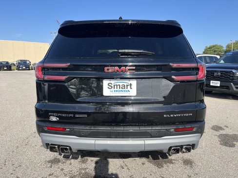 Used 2026 GMC Acadia Elevation w/ Elevation Premium Package AWD/4WD image 10