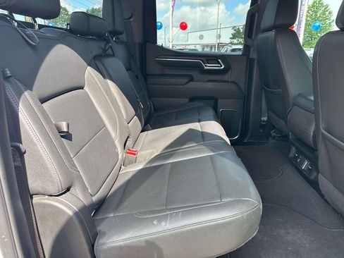 Used 2024 GMC Sierra 1500 SLT AWD/4WD image 14