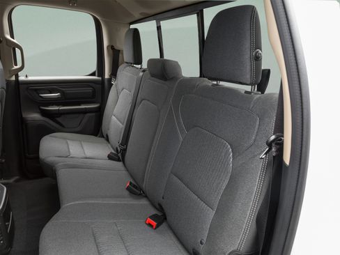 Used 2022 RAM 1500 Big Horn AWD/4WD image 17