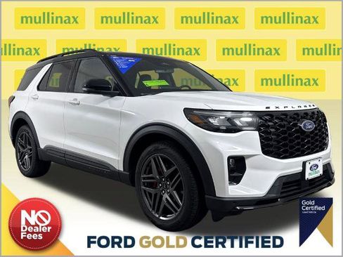 Certified 2025 Ford Explorer ST AWD/4WD image 1