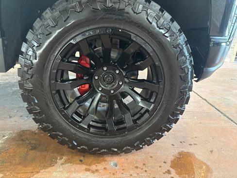 Used 2021 Chevrolet Silverado 1500 LT Trail Boss w/ Convenience Package II AWD/4WD image 9
