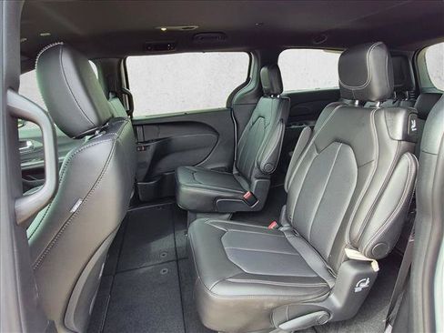 New 2027 Chrysler Pacifica LX FWD image 12