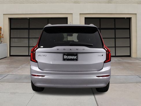 New 2026 Volvo XC90 B6 Plus w/ Protection Package Premier image 4