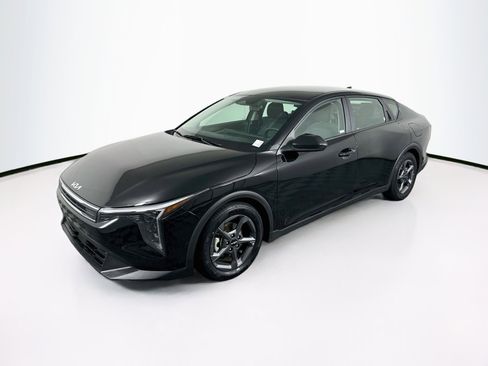 Used 2025 Kia K4 FWD image 3