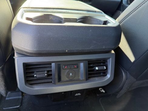 Used 2024 Ford F250 Lariat w/ Sport Appearance Package image 33