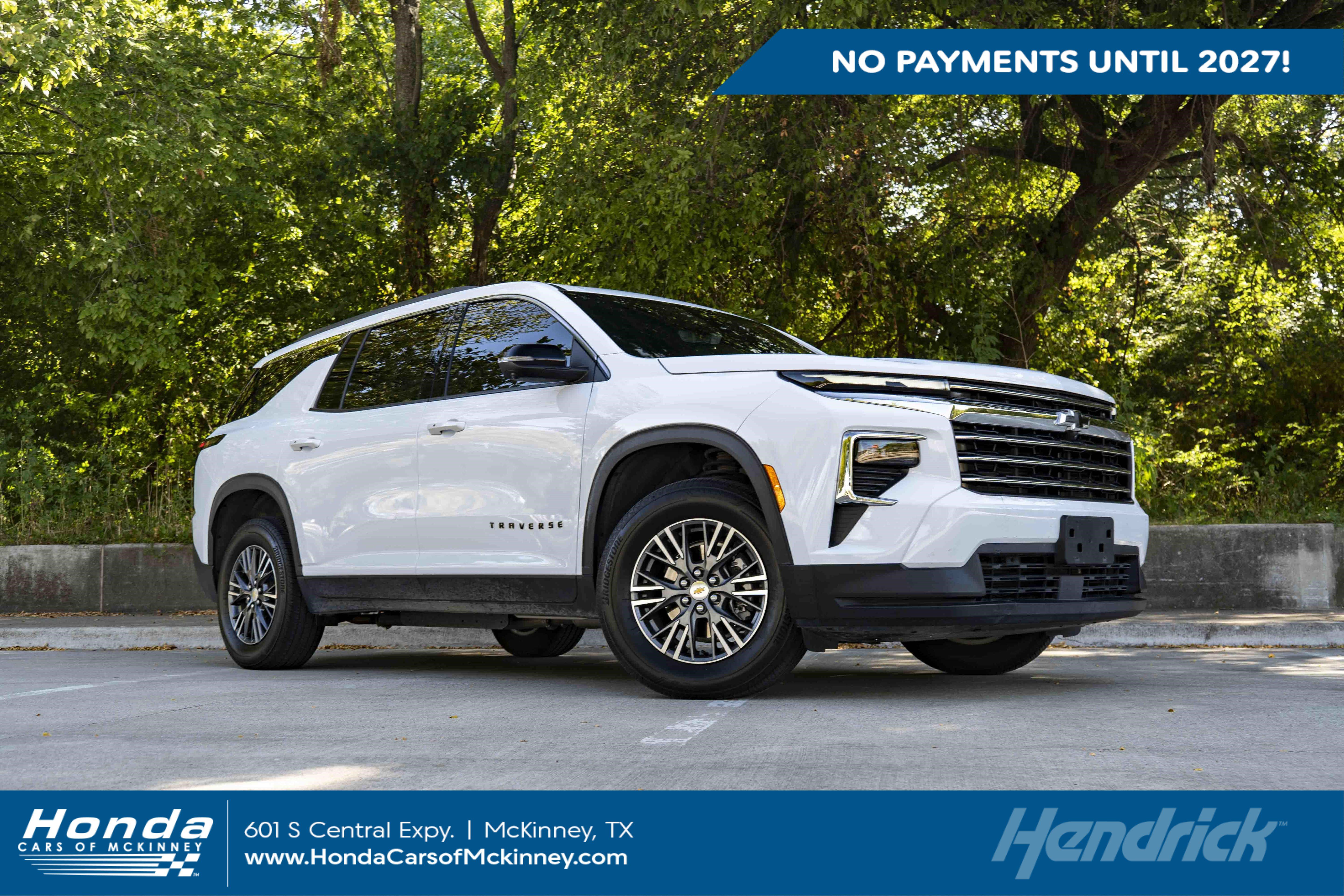 Used 2026 Chevrolet Traverse LT w/ Driver Confidence Package FWD image 1