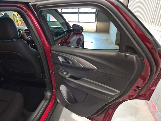 Used 2022 Chevrolet TrailBlazer RS FWD image 22