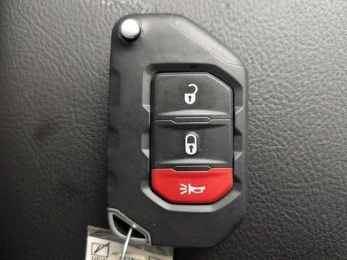 New 2026 Jeep Gladiator Sport AWD/4WD image 32
