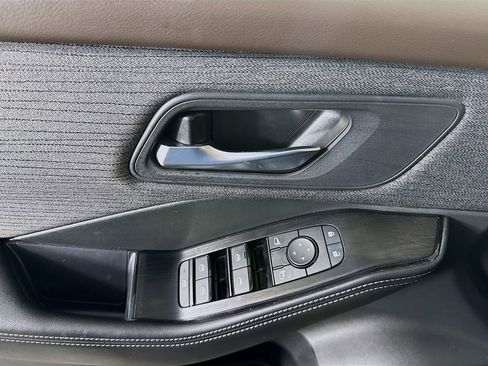 Certified 2022 Nissan Rogue SV image 23