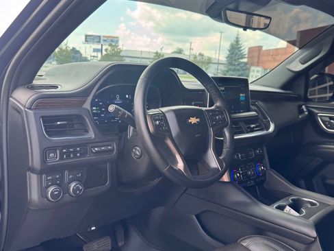 Used 2023 Chevrolet Suburban High Country AWD/4WD image 12